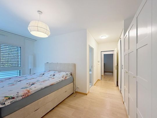 Beautiful apartment in a secure residence, close to the Lake - Photo 1