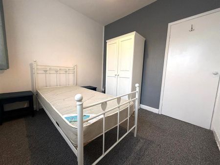 2 bedroom detached bungalow to rent - Photo 2