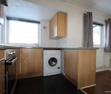 2 bedroom property to rent in Basildon - Photo 3