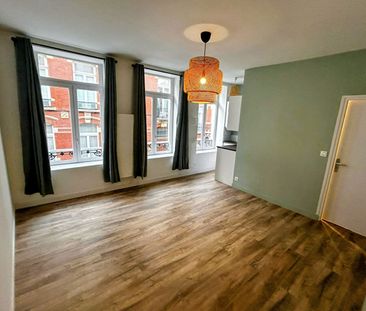 À LOUER – Studio rénové de 23 m², Rue Meurein, Lille réf 1506 - Photo 2