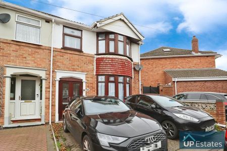 3 bedroom end of terrace house to rent - Photo 4