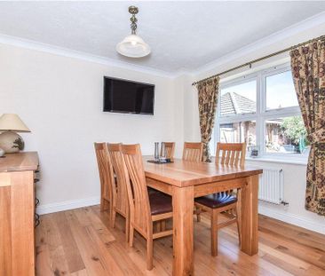 4 bedroom detached house to rent - Photo 2