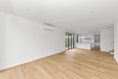 5/147 Woodhouse Grove, Box Hill North - Photo 4