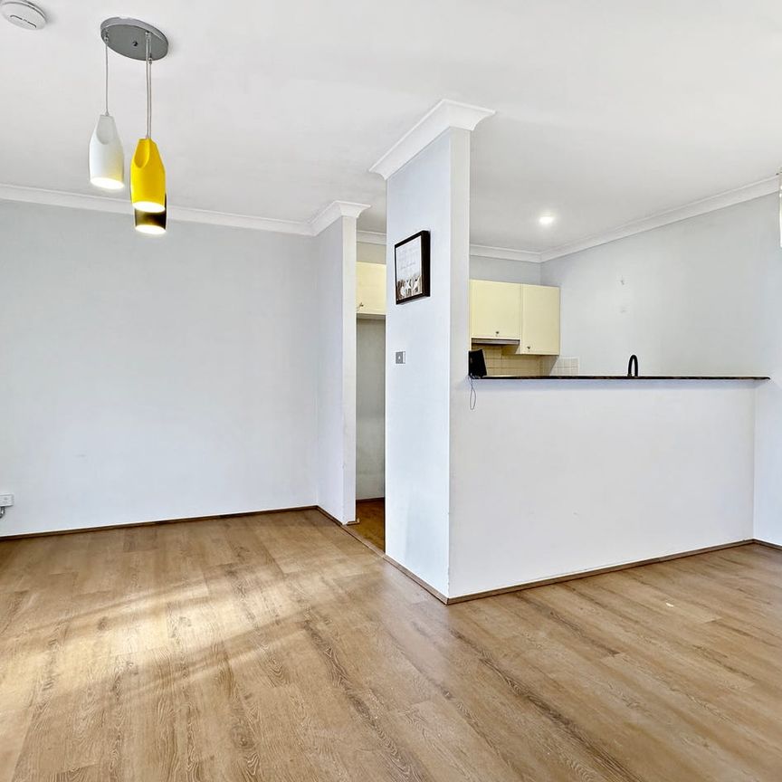 Two Bedroom Apartment in Central Miranda - Photo 1