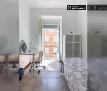 Room in a shared 5-bedroom apartment for rent in Lisbon, all bills included. - Foto 5