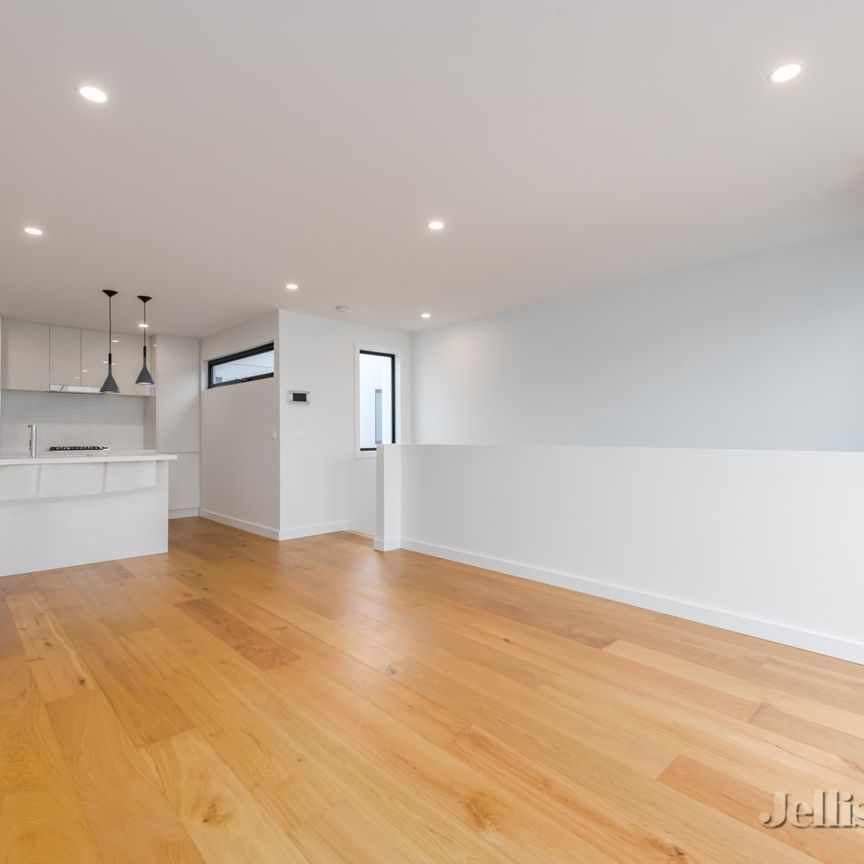 3/10 Davies Street, Brunswick - Photo 1