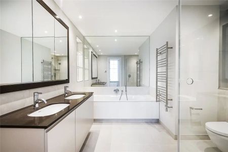 3 bedroom flat in 177 Sloane Street - Photo 5