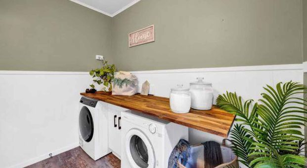 Three Bedroom with Charm - Photo 1