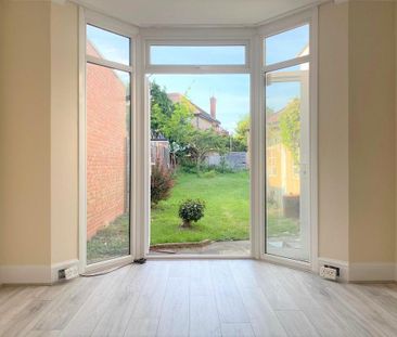 3 bedroom semi-detached house to rent - Photo 4