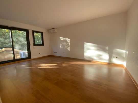Location Appartement 2 pièces 45m² AIX EN PROVENCE 13100 - Photo 1
