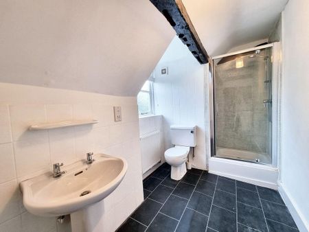 3 bedroom detached house to rent - Photo 2