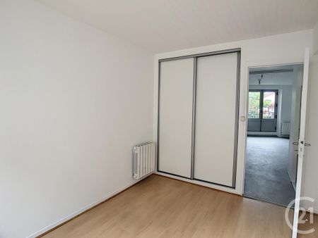 Location Appartement 2 pièces 41m² RIOM 63200 - Photo 3