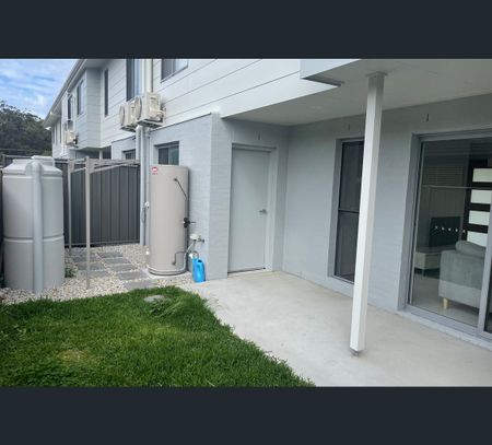 3/37 Boultwood Street, Coffs Harbour, NSW 2450 - Photo 3