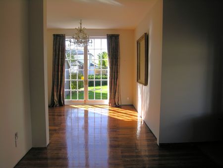 Character House in Merivale with parking - Photo 4