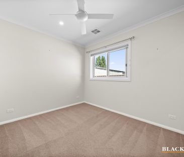 7 Phillip Avenue, Queanbeyan NSW 2620 - House For Rent | Domain - Photo 4