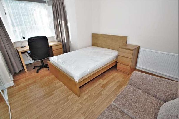 Powis Crescent, Aberdeen, AB24 - Photo 1