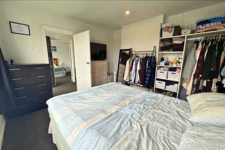 Modern 3-Bedroom Home in Central Phillipstown - Photo 2