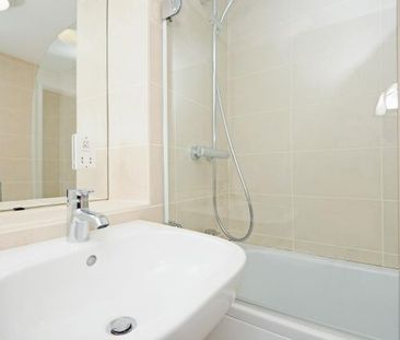 3 bedroom apartment to rent - Photo 6