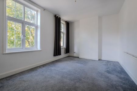 4 bedroom flat to rent - Photo 5