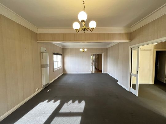 Stylish 3-Bedroom Home in Central Albury - Photo 1