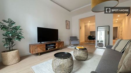 1 room luxury Flat for rent in Madrid, Spain - Photo 3
