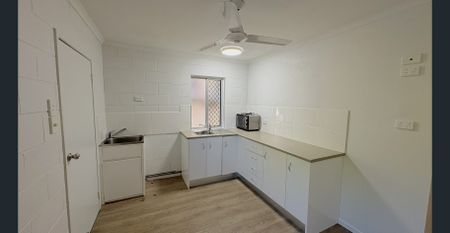Affordable unit close to Airlie! - Photo 4