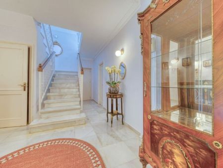 6 bedroom luxury Detached House for rent in Marbella, Spain - Photo 2