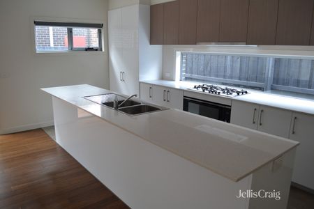 57 Primula Avenue, Brooklyn VIC 3012 - House For Rent | Domain - Photo 2