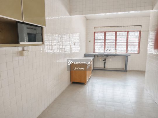 Taman Pelangi (JB Town) Single Storey Terrace House - Photo 1