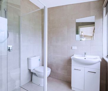 Beautiful Unit with DOUBLE LOCK UP GARAGE!! - Photo 4