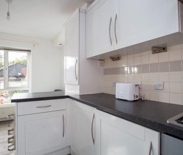 2 Kingsway Court, Kingsway, Dunmurry, BT17 9SE - Photo 5