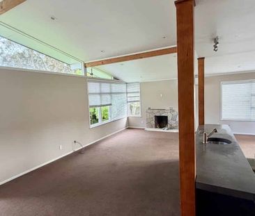 Family Friendly Home - Photo 1