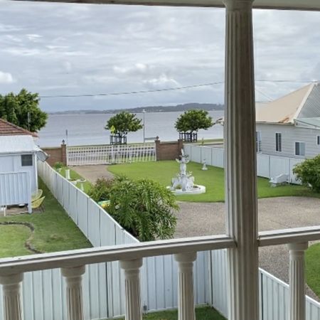 Well-Presented 2-Bedroom Unit With Lake Views - Photo 4