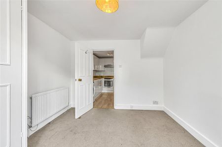 2 bedroom terraced house to rent - Photo 2