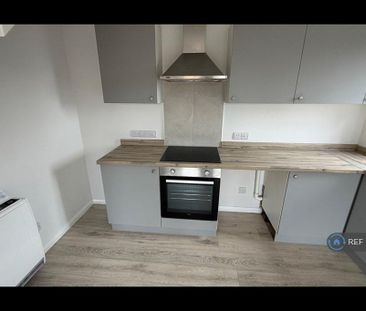 1 bedroom semi-detached house to rent - Photo 3