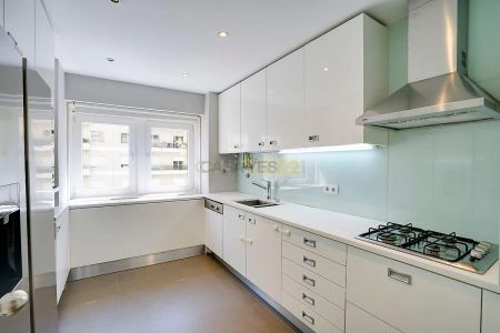 Apartment T2 in São Domingos de Benfica, Lisboa - Photo 3
