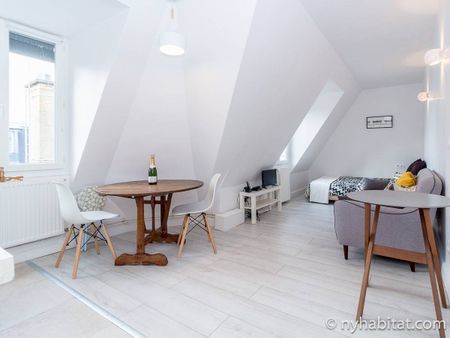 Logement à Paris, Location meublée - Photo 2