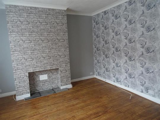 2 bedroom terraced house to rent - Photo 1