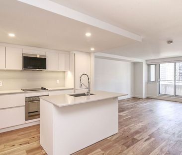 3460 Peel Street - Photo 2