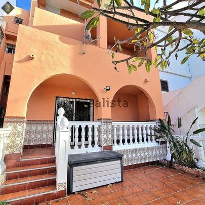 Alquiler de chalet adosado en Urbanización El Cañuelo - Photo 1