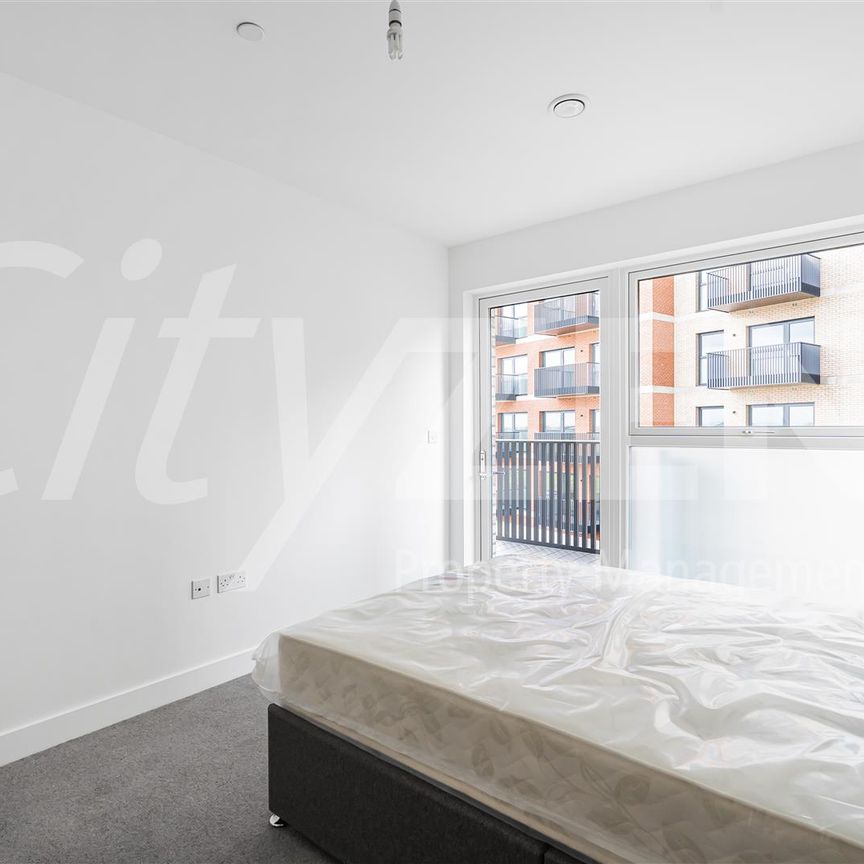 17 Pavana Square, London - Photo 1