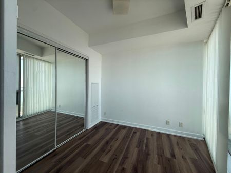 For Lease - 14 York Street Unit# 4905, Toronto, Ontario - Photo 4