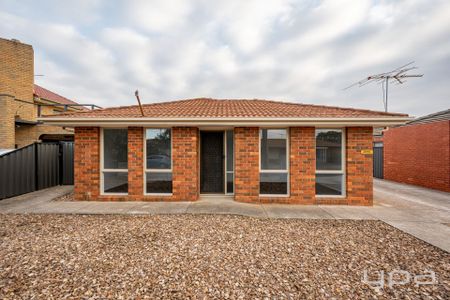Freshly Renovated - Low Maintenance Living in Convenient Location - Photo 4