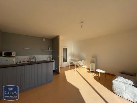 Location Appartement 1 pièce 35m² LAVAL 53000 - Photo 4