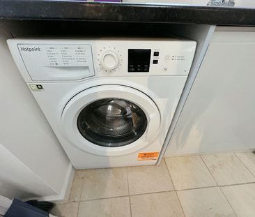 Room in a Shared House, Windrush Road, NW10 - Photo 3