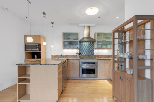 405 Rue Sherbrooke E., Montréal (Le Plateau-Mont-Royal), QC H2L - Photo 1