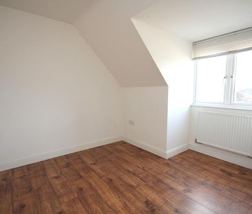 2 Bedroom Flat / Apartment to let - Photo 3