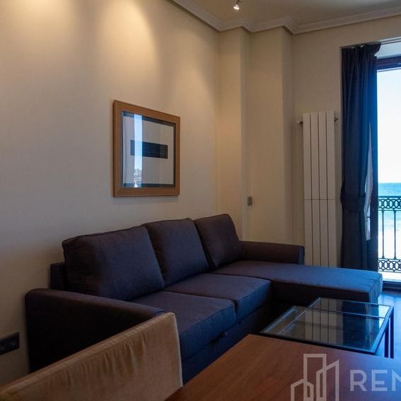 Alquiler de piso en Calle Ezcurdia - Photo 1