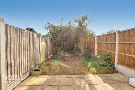 3 bedroom terraced house to rent - Photo 2