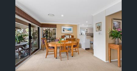 Lush, Quiet Street with 250m to the Beach - Photo 5